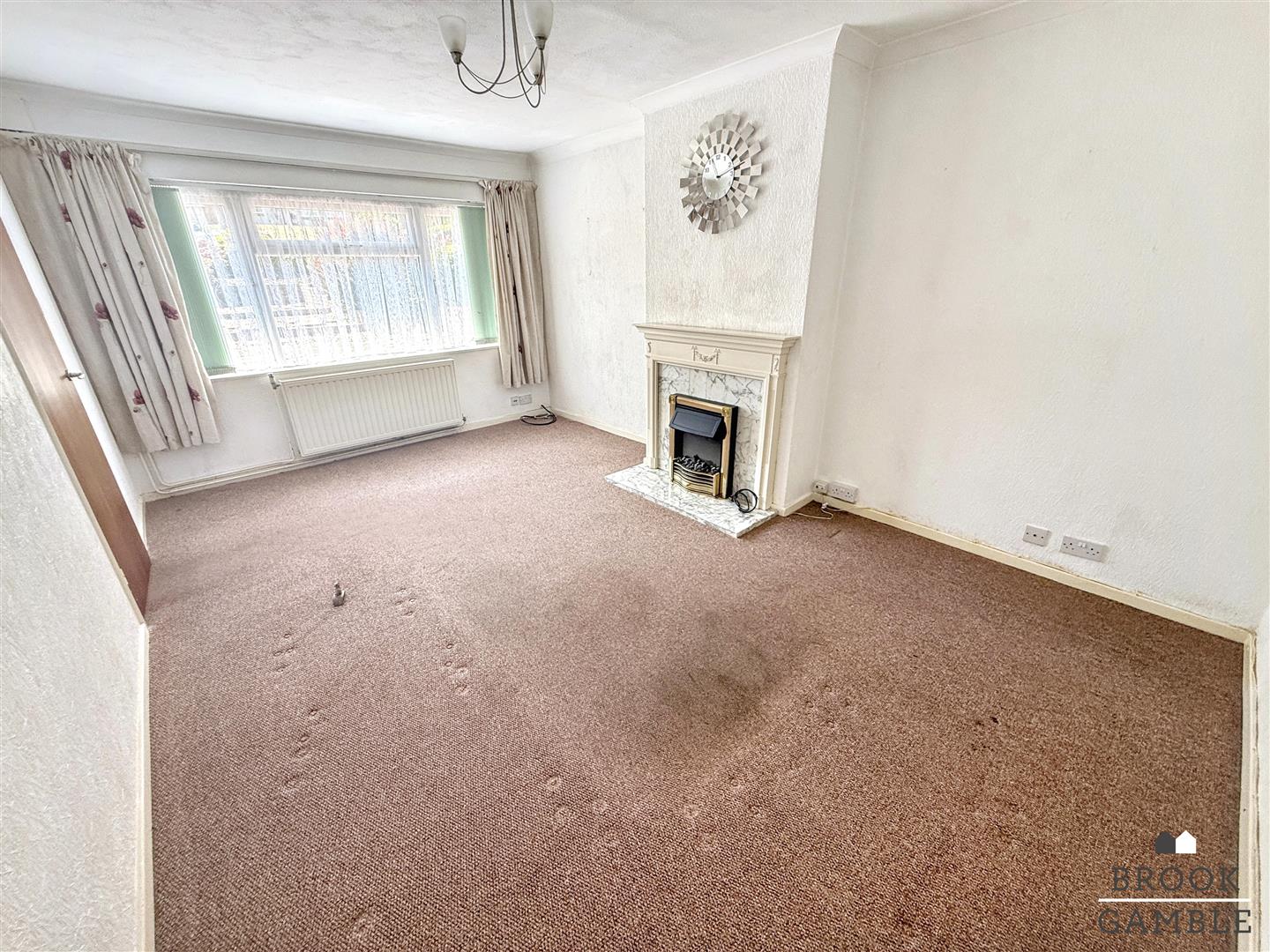 2 Bedroom Bungalow. Buckhurst Close in Eastbourne,  3